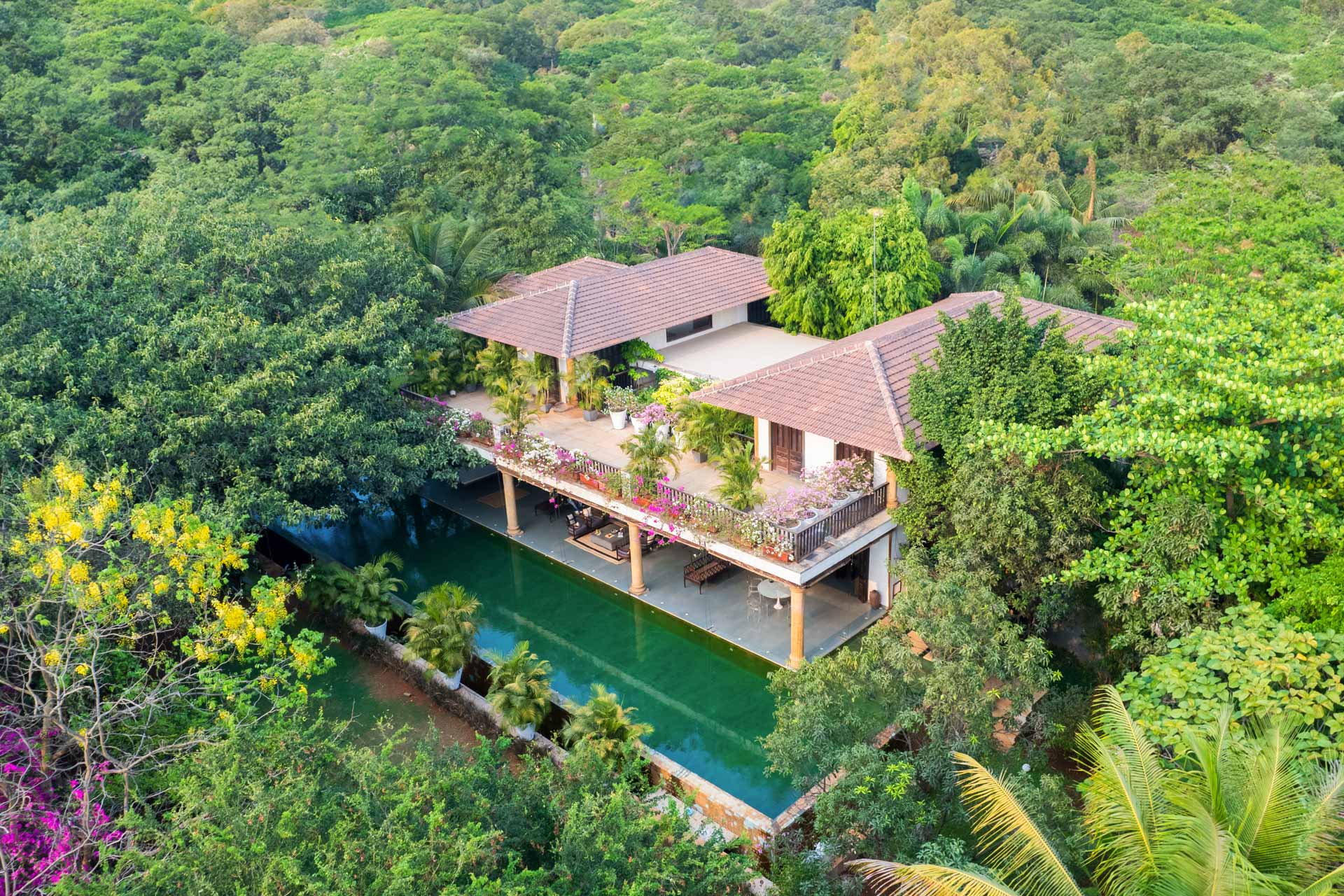 luxury pool villa in Alibaug