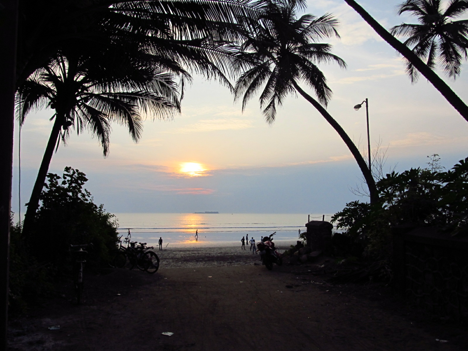 7 popular beaches in and around Alibaug - StayVista Journal