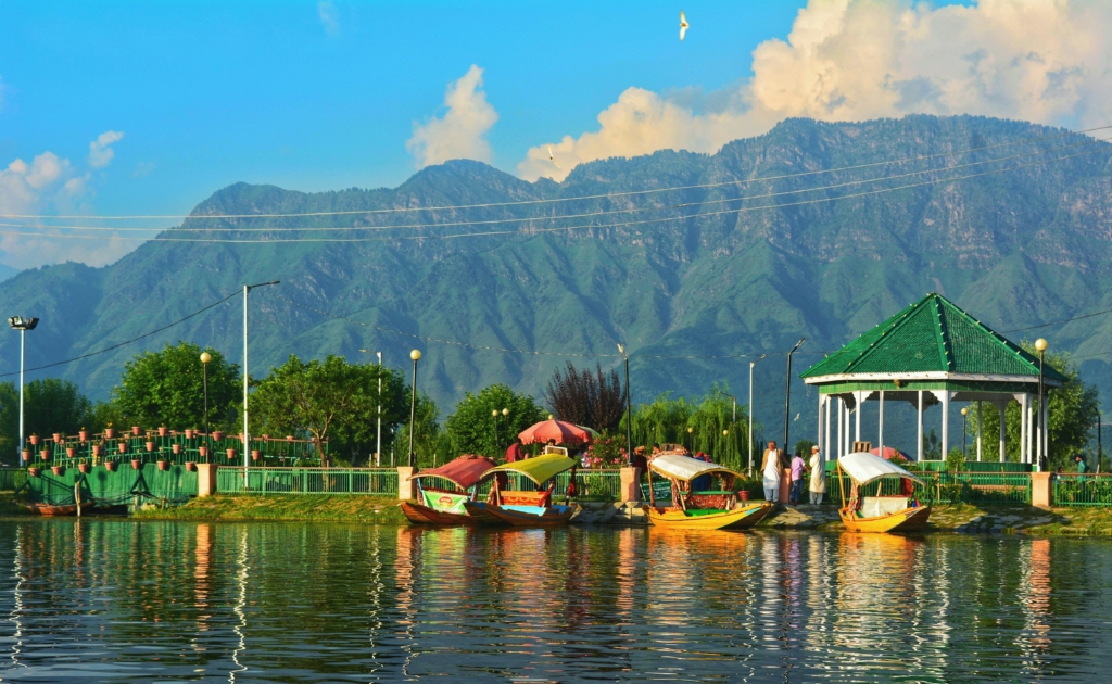 Dal Lake, Srinagar 