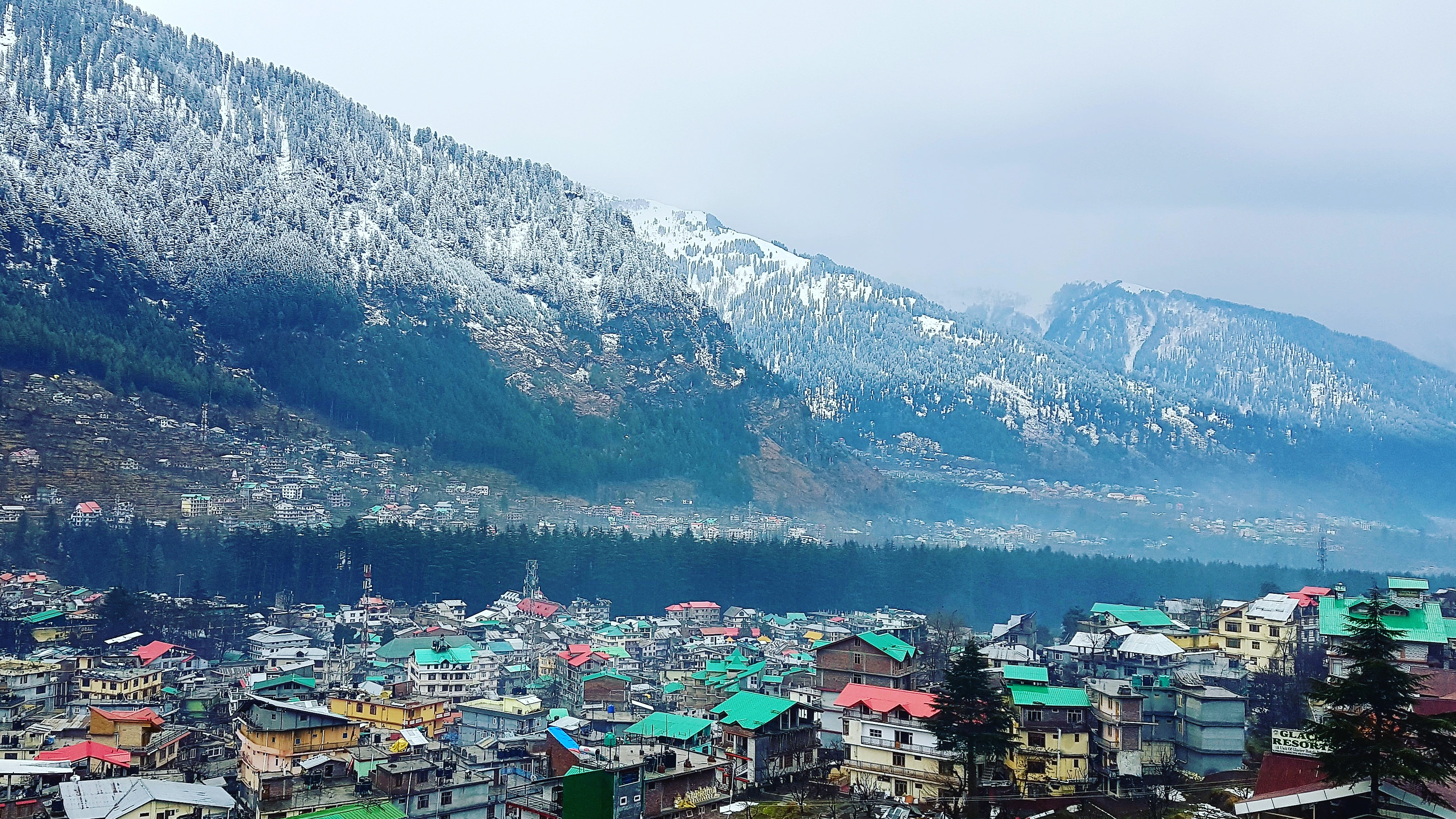 Manali is a perfect weekend getaway when visiting hill stations near Delhi