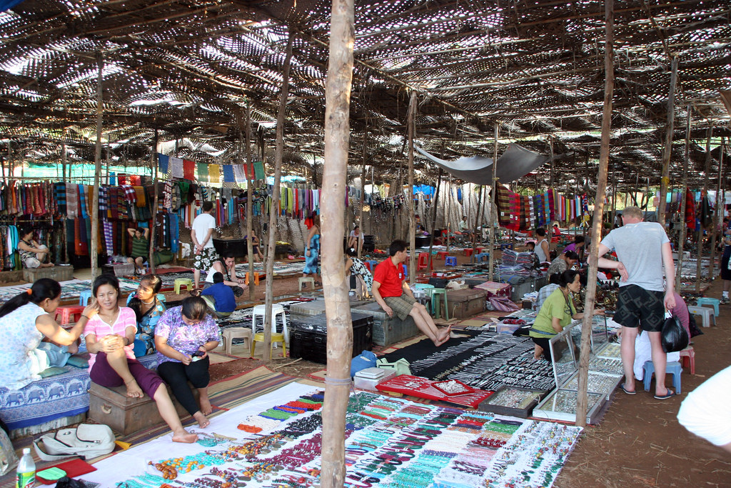 anjuna flea market in goa - things to do in goa