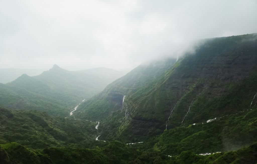 BHANDARDARA IN MONSOON 