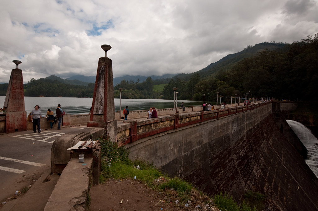 mattupetty dam in munnar in monsoon