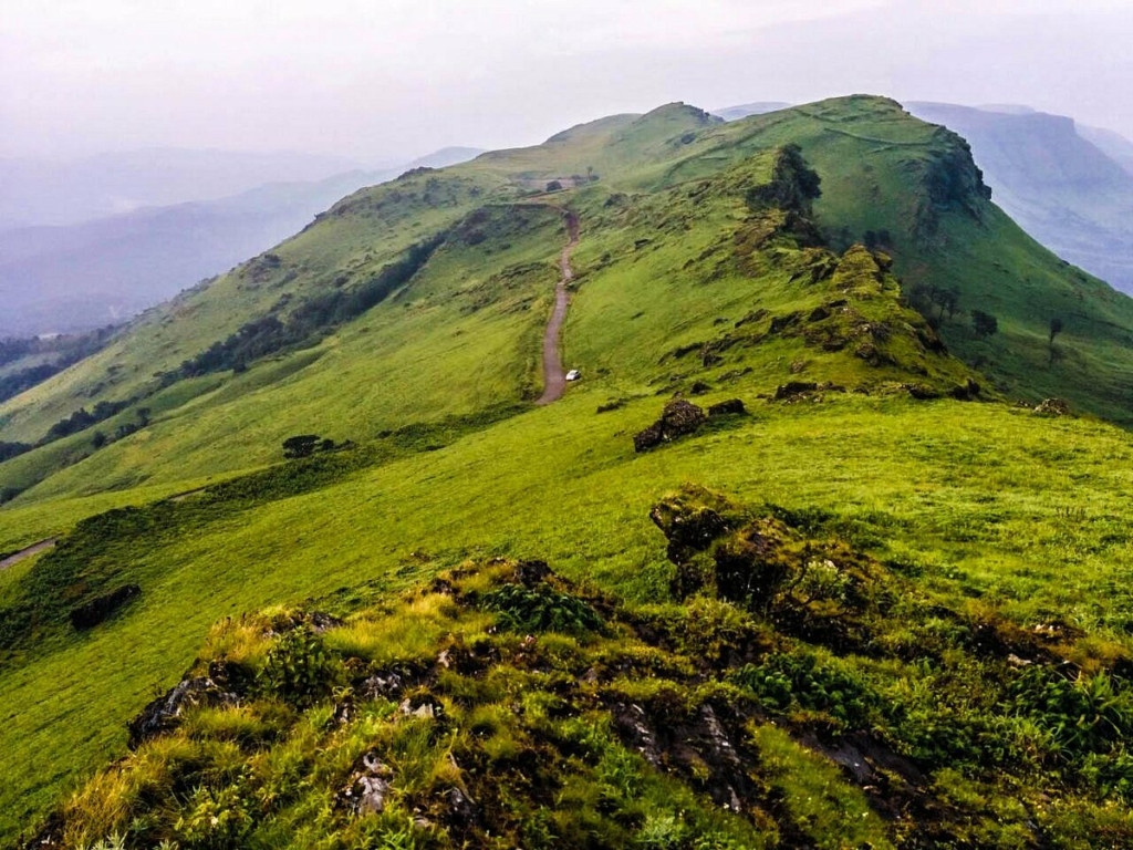 baba budangiri is one of the top munnar tourist places to visit