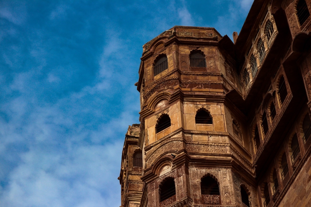 Mehrangarh Fort in Jodhpur Image Credits: Anshul_Tilondiya https://pixabay.com/photos/blue-sky-mehrangarh-fort-4402611/ 