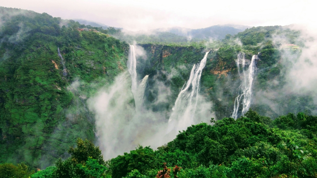 jog falls is a quick weekend getaways from bangalore with kids