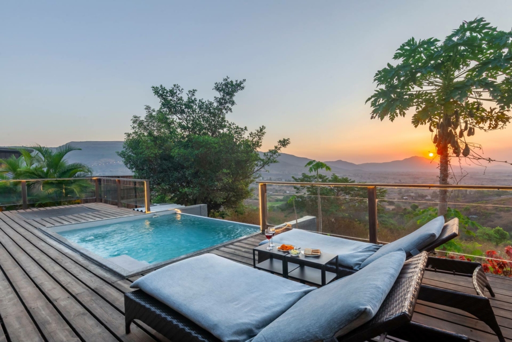 infinity pool villa in pawna lonavala