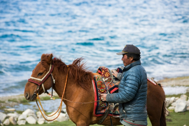 best time to visit kashmir for horseriding