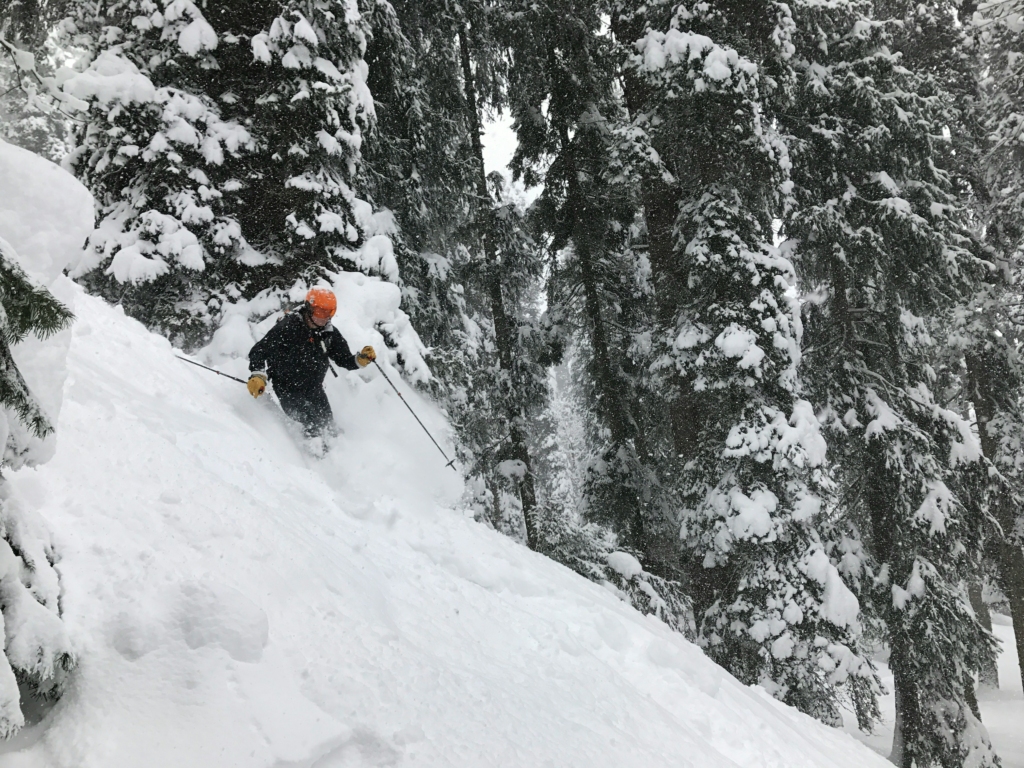 Kashmir Itinerary Day 3: Gulmarg
PC: Christian ter Maat - https://unsplash.com/photos/person-skiing-during-daytime-s-zWm9xYgo4