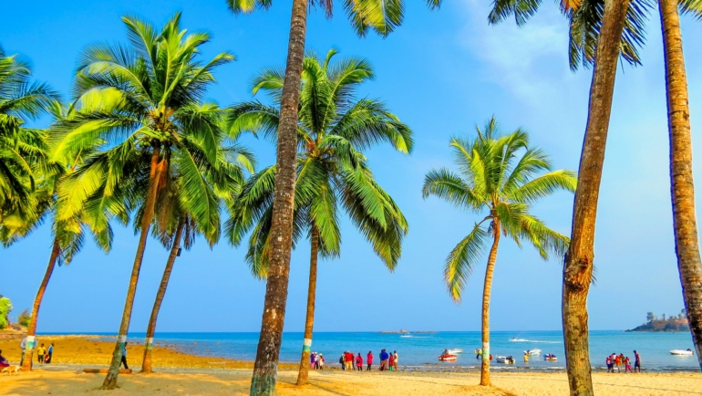 beaches in maharashtra and things to do