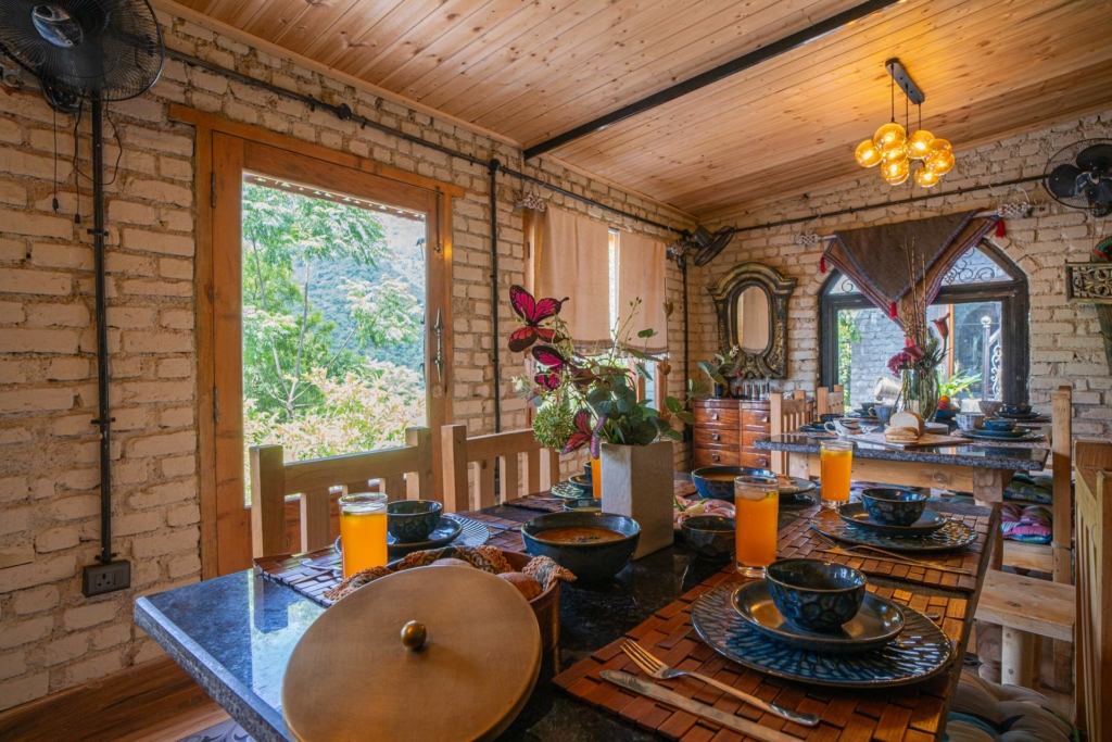 Zephyr Estate - Villa in Mussoorie