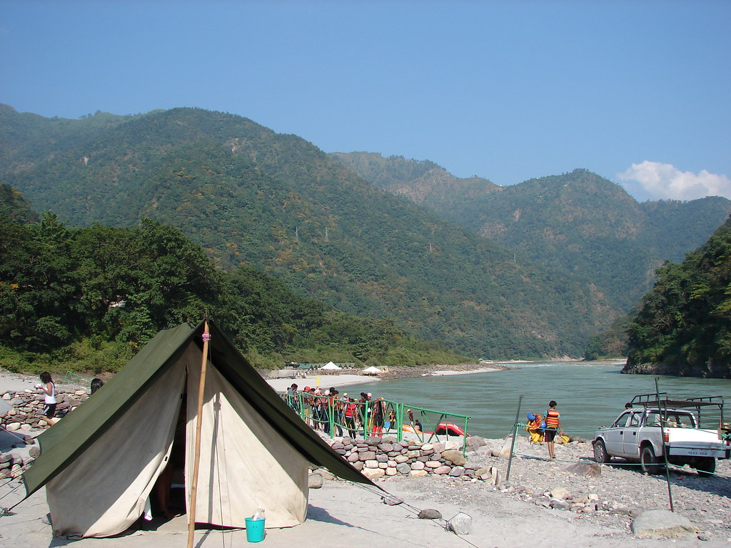 Things to do in Rishikesh in December: Camping by the Ganges 