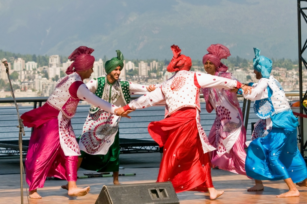 Bhangra during Lohri