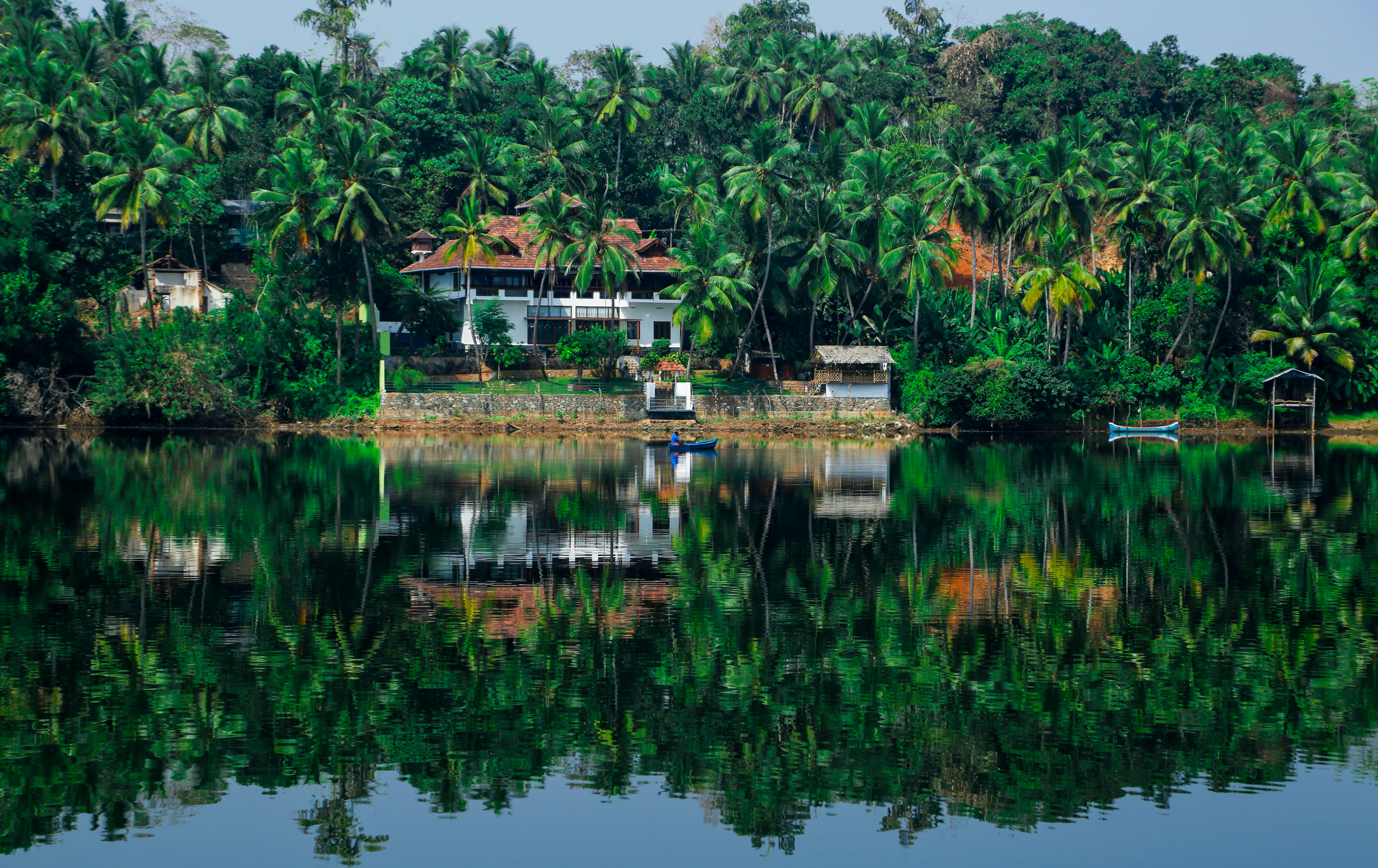 Amongst the fun things to do in Kozhikode is boat riding on the backwaters