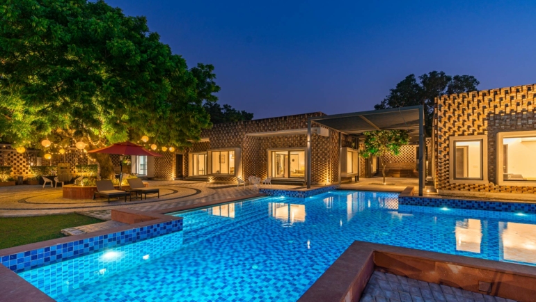 villas near delhi for party