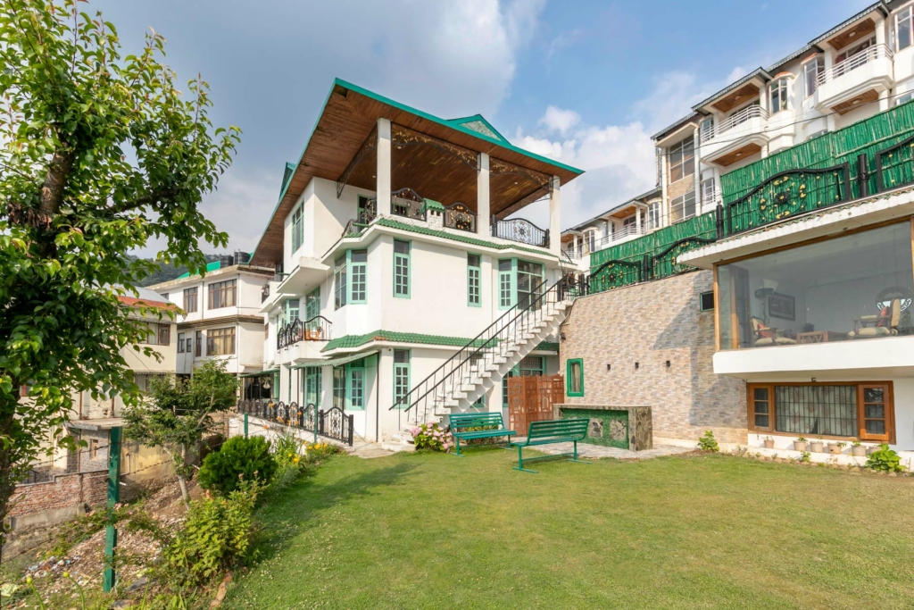 Valleys & Peaks Villa in Shimla