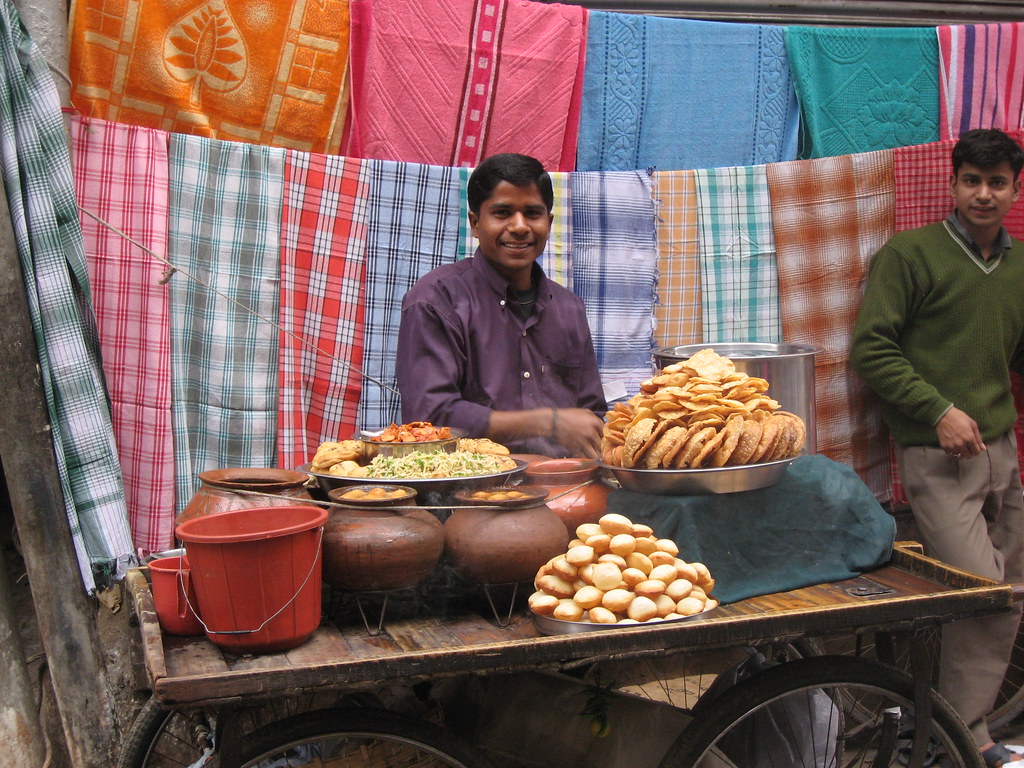 street food in Delhi Credits: Kara (barest_smidgen) via Flickr https://www.flickr.com/photos/47157908@N00/2256122360