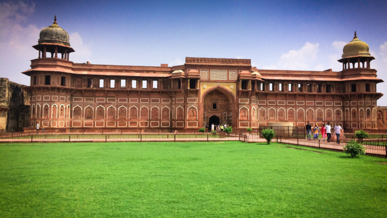 things to do in Agra