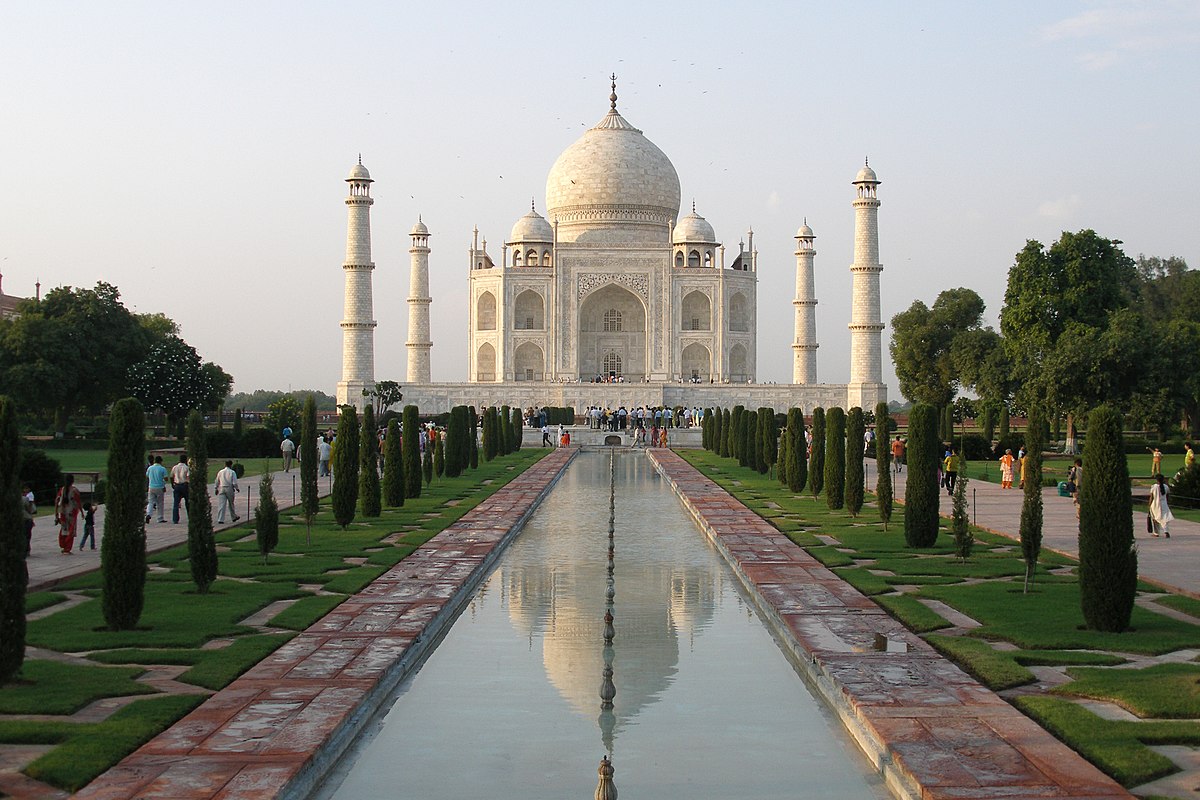 places to visit in Agra