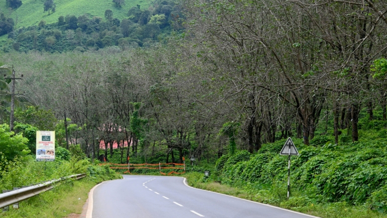 journey from bangalore to coorg distance