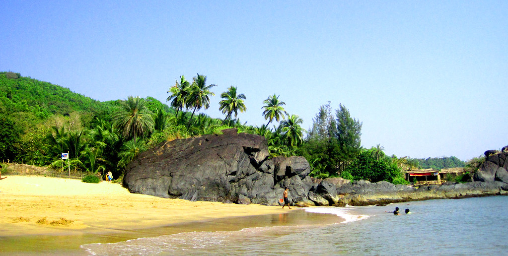 half moon beach in gokarna