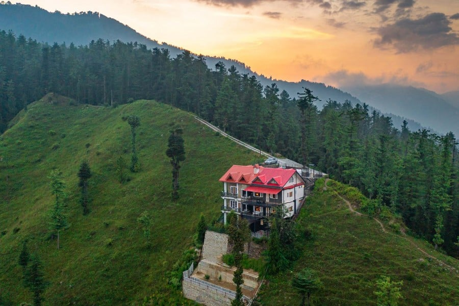 homestay in shimla while on a treks in himachal